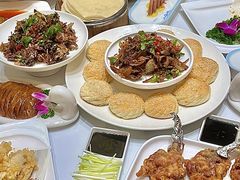 -梅利汴京烤鸭•开封豫菜地标店(东大街店)