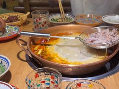 -洱火云南酸菜牛肉火锅(石景山当代商城店)