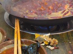 -黄潇洒老火锅(九眼桥宏济巷店)