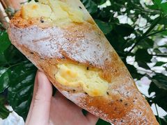 全麦芝士法棍-Let's Taipei 非常烘焙(太古里店)
