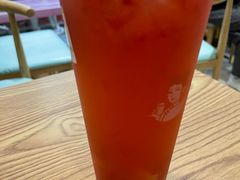 草莓桃桃茶-沪上阿姨·精选茶饮(任丘华油商业街店)