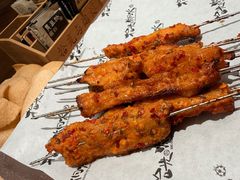 日式美味松板肉-拾光与烟火丨炭火串烧·自贡小活鲜(西村大院店)