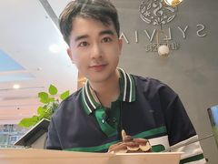 -POKEE VIA&Brunch·维娅(重庆来福士店)