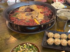 -黄潇洒老火锅(九眼桥宏济巷店)