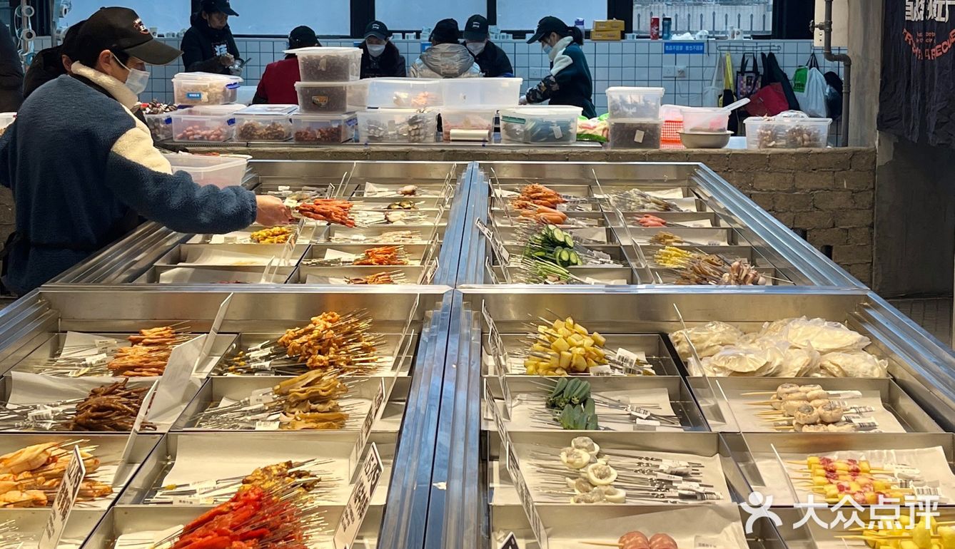 光谷赶紧冲！！室内自助烧烤🥓想吃啥拿啥，也太爽了呜呜呜