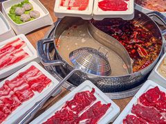 -来龍儿鲜切牛肉自助老火锅