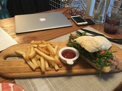 帕玛尔火腿芝麻菜水果三明治-Kitchen·Y洋厨房西餐厅(王府壹号店)