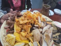 -菌之家·专业纯野生菌火锅·特色炒菌