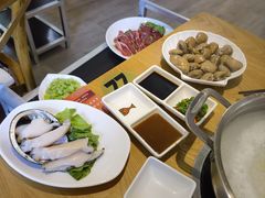 鲜牛展-吉友粥底火锅(方斜路店)