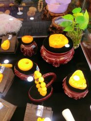 -灵彩珠宝(朗香街店)