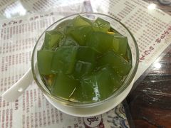 翡翠凉粉加蜂蜜-周大娘牛乳(旧寨古村总店)