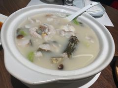 浓汤桂鱼配脆米-港丽餐厅(杭大店)