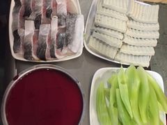 巴沙鱼-朱氏胖子烂火锅(洪崖洞店)