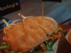 -Hooley's活利仕西餐厅(珠江新城店)