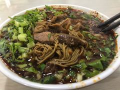 -崇州余荞面(落虹桥店)