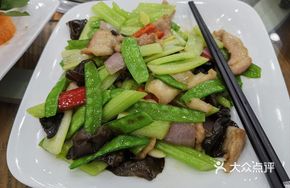 Green Stir-fried Pork