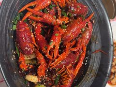 -肥肥虾庄·金牌油焖大虾(汉口城市广场店)