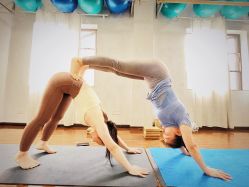 -悠扬孕妇瑜伽产后恢复馆