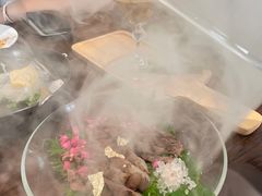 -Chom Cafe and Restaurant