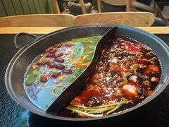 -鹿鸣山草本茶香火锅(园西路店)