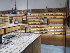 -罗伯特眼镜·蔡司官方授权(罗湖国贸店)