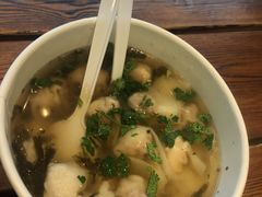 -手劲鱼丸馄饨铺(哈一百店)