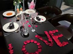 -MONICH牛排融合餐厅(和义大道购物中心店)