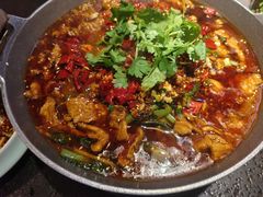 -万重锦·人文川菜馆(骡马市店)