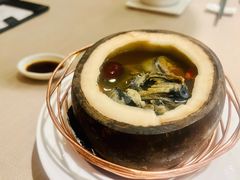 原汁椰子炖乌鸡-尚一汤 广东炖汤(金桥国际店)