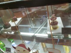 -梁鸿湿地丽笙度假酒店大堂吧