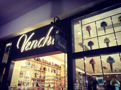 门面-VENCHI 闻绮(上海佛罗伦萨小镇店)