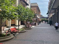 -王府井奥莱临潼小镇(临潼店)