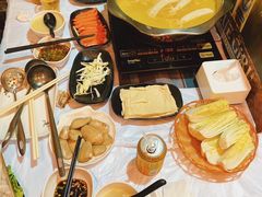-鲜入围煮花胶鸡海鲜火锅