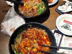 -爆炸头阿姨小四川正宗川味小吃(无任何分店)