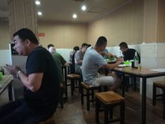 大堂-宝瑞门钉肉饼店
