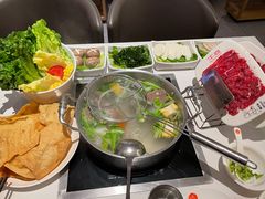 吊龙-牛焱·贵州黄牛肉火锅(城西银泰店)