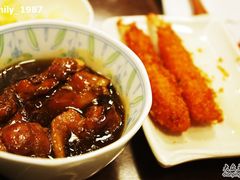 左：照烧鸡，右：炸大虾-食其家·牛丼咖喱(浦电路店)