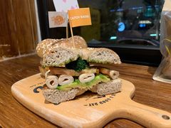 -Catch Bagel(芳草地店)