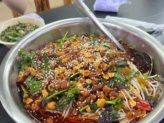 -周良天山牛杂城(天山路总店)