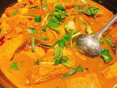 鱼头炖豆腐-曹家小菜(胜太路店)