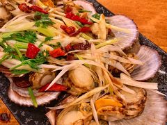 浇汁鲍鱼-老东镇啤酒屋海鲜加工·蒸汽海鲜·海鲜烧烤(台东店)