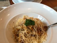 -Chom Cafe and Restaurant