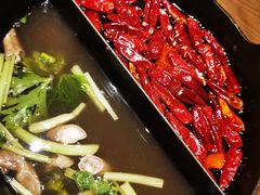 草本鸳鸯锅-盡膳口福跷脚牛肉火锅(晶耀前滩店)