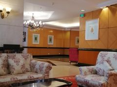 -深圳富苑皇冠假日套房酒店