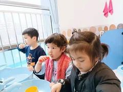 -小门牙好性格托育(北外滩中心)