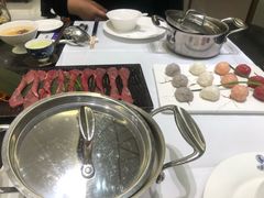 -红鼎豆捞·非遗鲍皇汤火锅(宝丰路店)