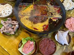 -正南齊北重庆老火锅(光华村直营店)