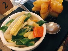 蜜汁薯角藕尖炒秋葵-T館·花园艺术餐厅
