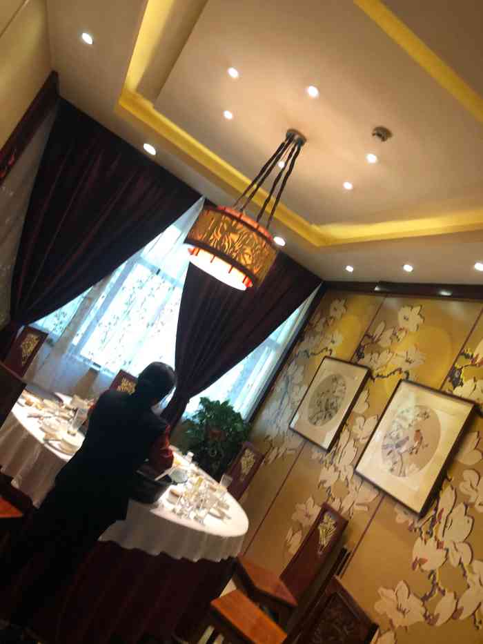 博凡酒馆(南内环店)-"山西特色口味,南方人不一定习惯.环境有点.