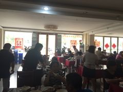 -溢心园香河肉饼总店